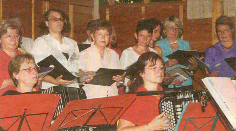 accordeonissimo e.v. mit dem Chor der Heilig-Geist-Kirche Ebersberg